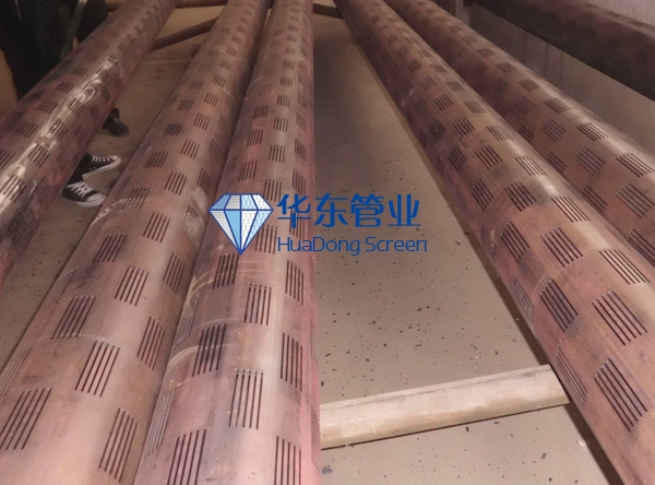 Slotted casing pipe